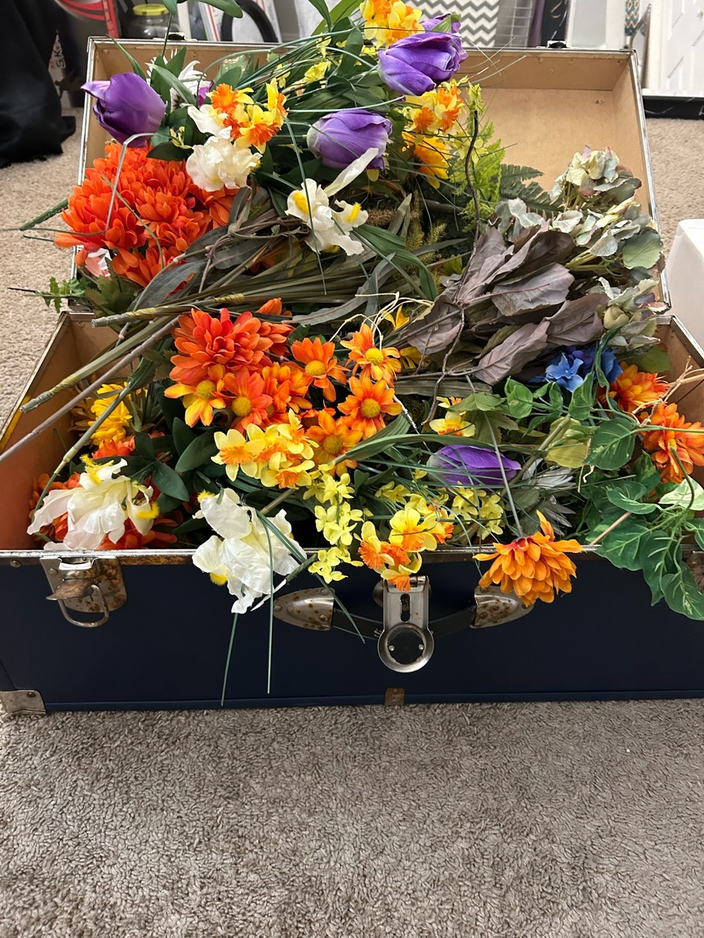 Large Faux Flowers from Micheal’s BUNDLE! Never used Paid